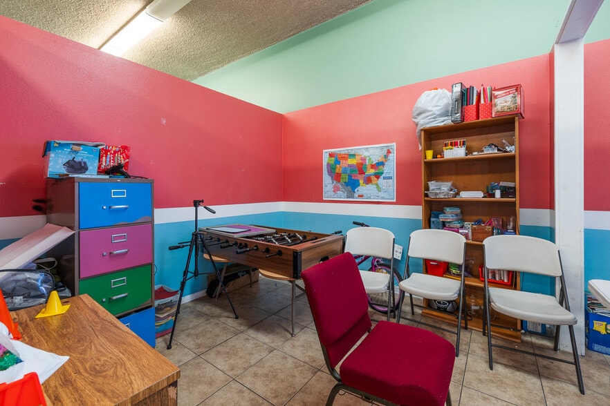 More Photos Of 375 S K St, Oxnard Religious Facility For Sale