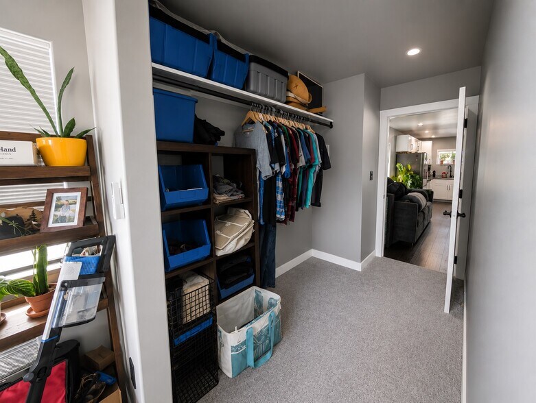More Photos Of 404 SE Railroad St, Bend Apartments For Sale