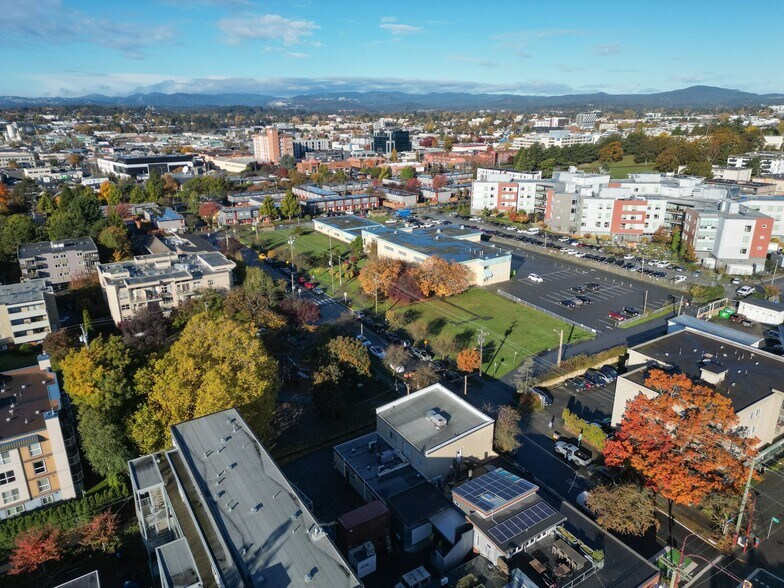 More Photos Of 941 Kings Rd, Victoria Office For Sale
