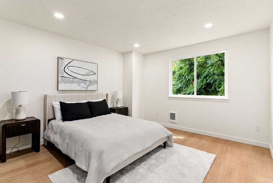 More Photos Of 14643 8th Ave SW, Burien Apartments For Sale