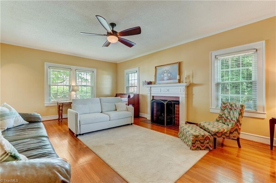 More Photos Of 17 E Main St, Thomasville Storefront Retail Office For Sale