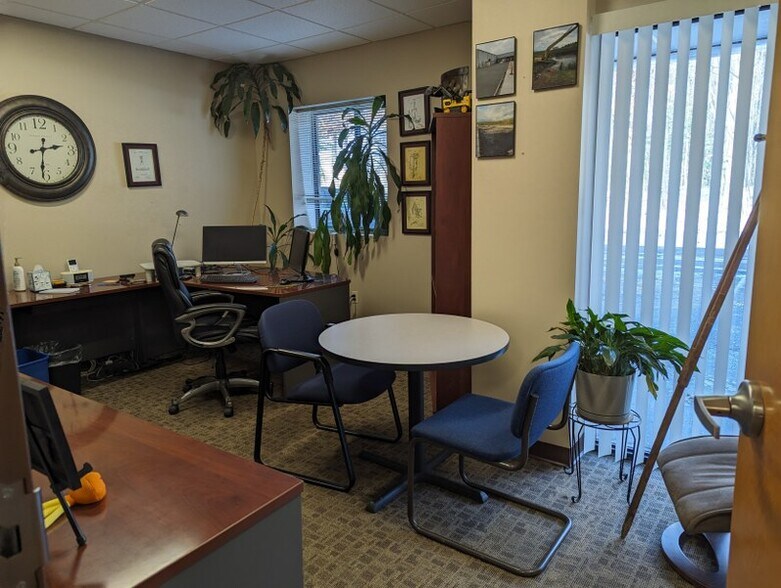 More Photos Of 52 Connecticut Ave, South Windsor Light Manufacturing For Lease