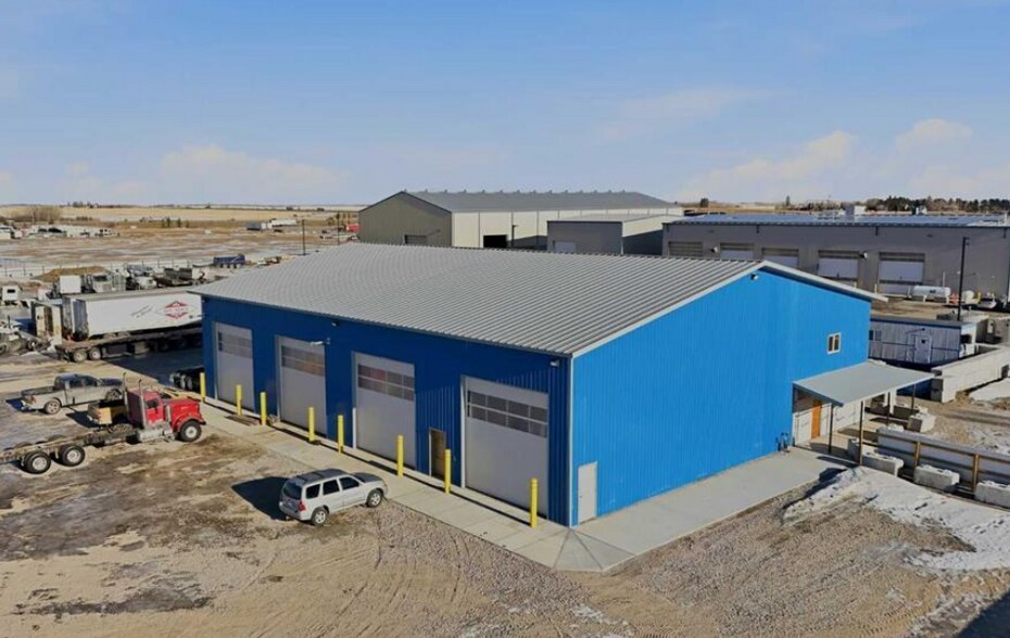 More Photos Of 32580 Range Road 11, Mountain View County Warehouse For Lease