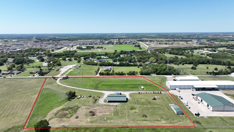 More Photos Of 1253 N Hill St, Van Alstyne Light Distribution For Sale