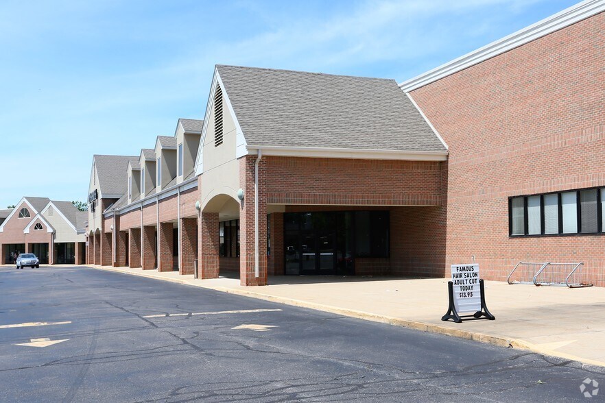 More Photos Of 4755-4901 Haggerty Rd, West Bloomfield Unknown For Lease