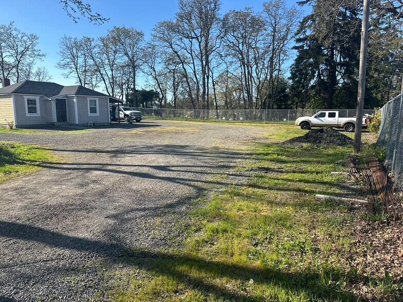 More Photos Of 3261 96th St S, Lakewood Land For Lease