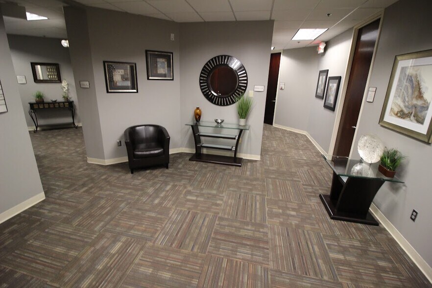More Photos Of 250 International Pky, Lake Mary Office For Lease