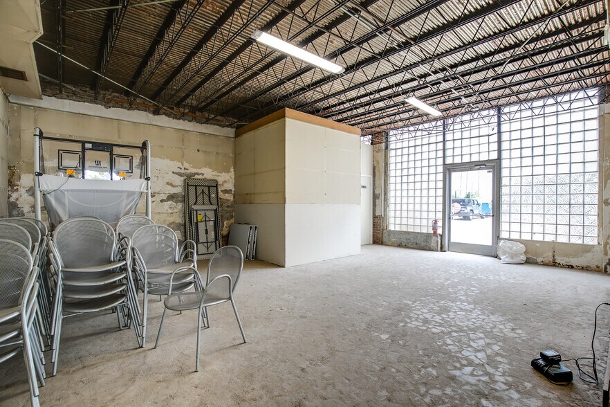 More Photos Of 207 Poythress Street, Hopewell Storefront Retail Office For Lease