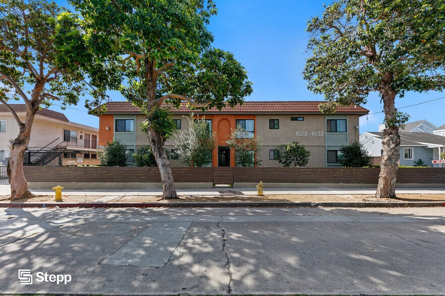 More Photos Of 1628 W 218th St, Torrance Apartments For Sale