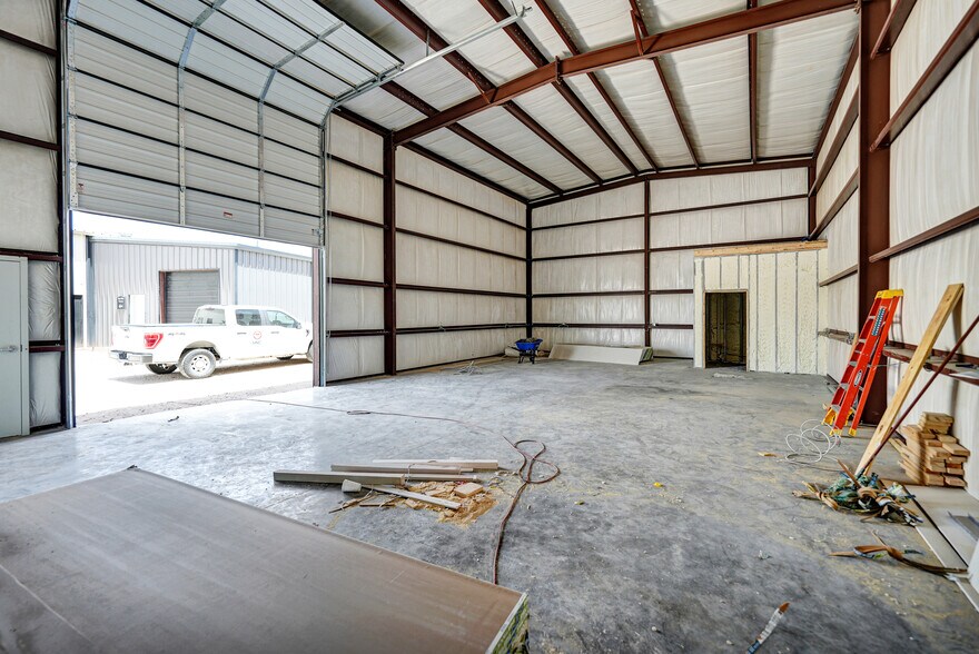 More Photos Of 2811 S County Road 1257, Midland Warehouse For Sale