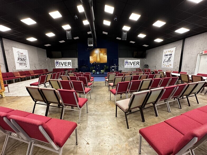 More Photos Of 1511 S Jackson St, Jacksonville Warehouse For Sale