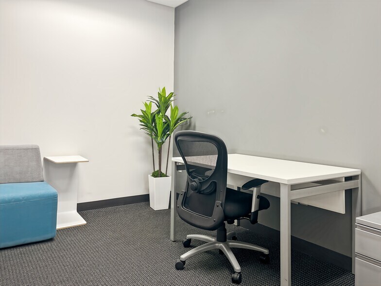 More Photos Of 1 Marina Park Dr, Boston Coworking Space