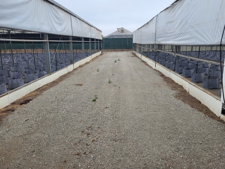 More Photos Of 20200 Spence Rd, Salinas Specialty For Lease