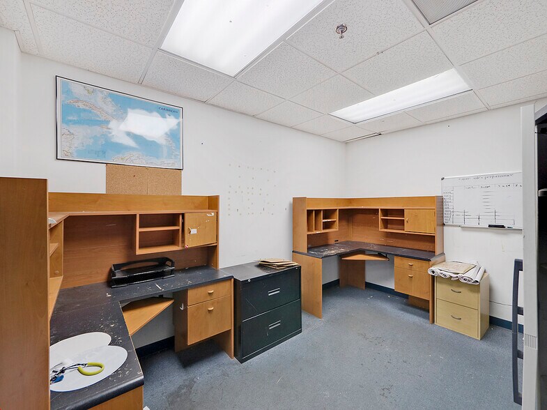 More Photos Of 4074 Northlake Blvd, Palm Beach Gardens Freestanding For Lease