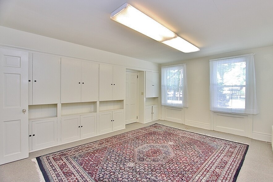 More Photos Of 231 Clinton Ave, Kingston Loft Creative Space For Sale