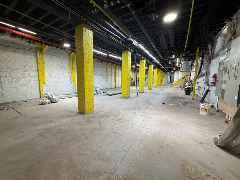 Primary Photo Of 178 Walworth St, Brooklyn Flex For Sale