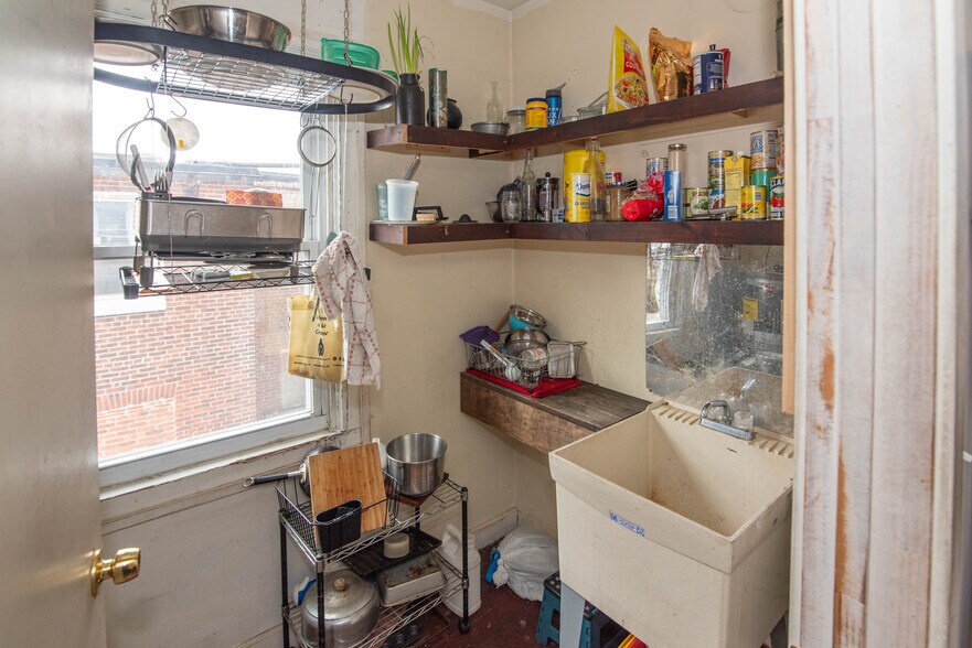 More Photos Of 405 N Paca St, Baltimore Storefront Retail Office For Sale