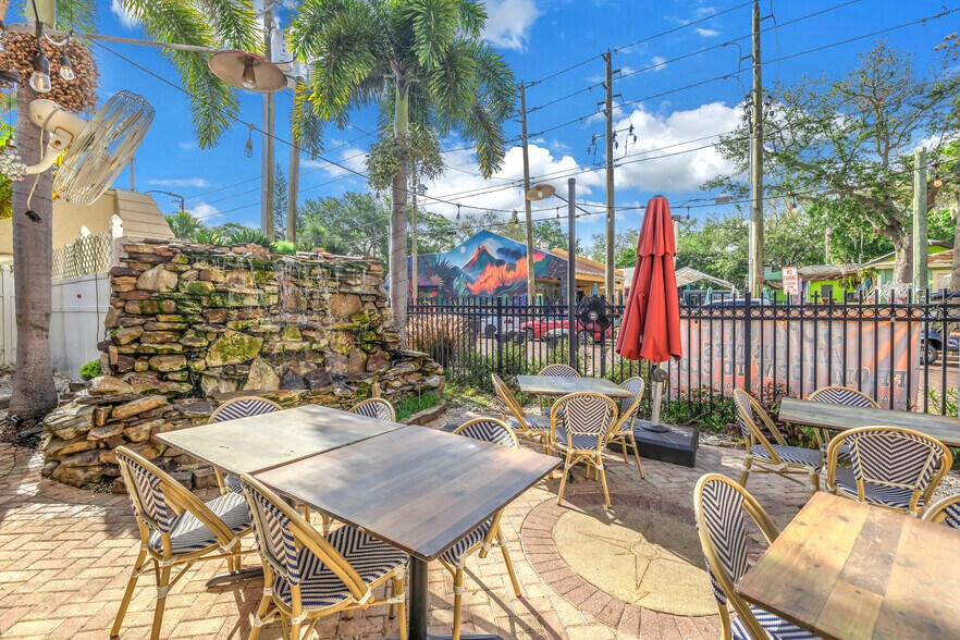 More Photos Of 2834 Beach Blvd, Gulfport Freestanding For Sale