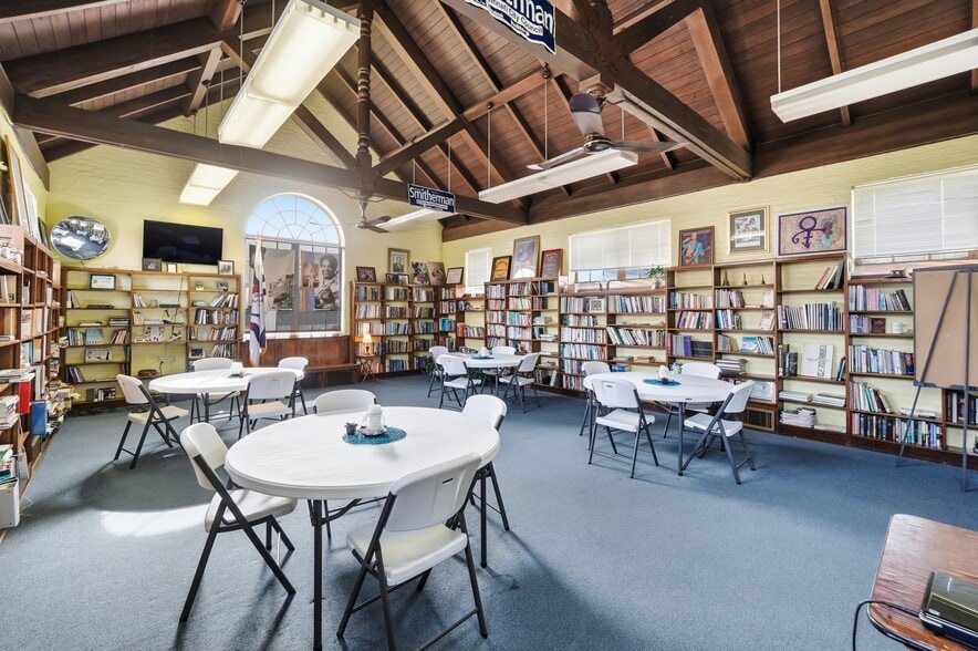 More Photos Of 1703 Dale Rd, Cincinnati Public Library For Sale