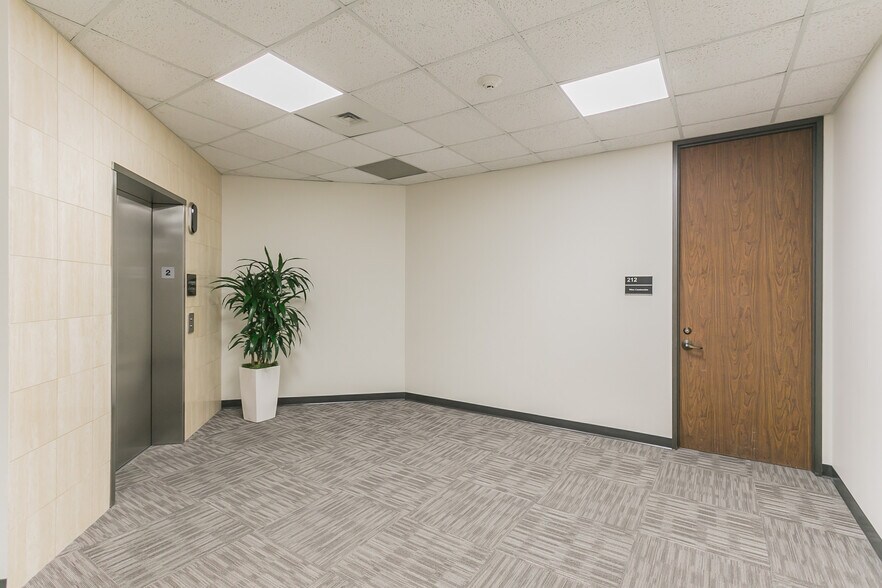 More Photos Of 15840 FM-529, Houston Office For Lease