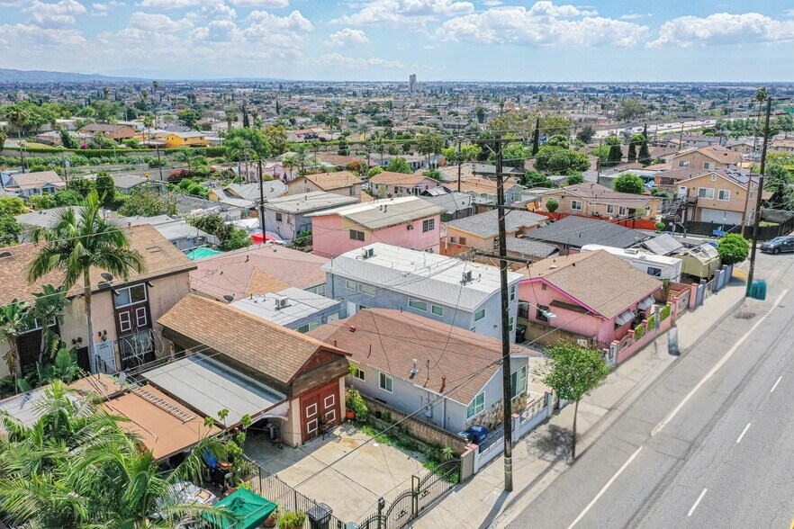 More Photos Of 474 S Eastern Ave, East Los Angeles Multifamily For Sale