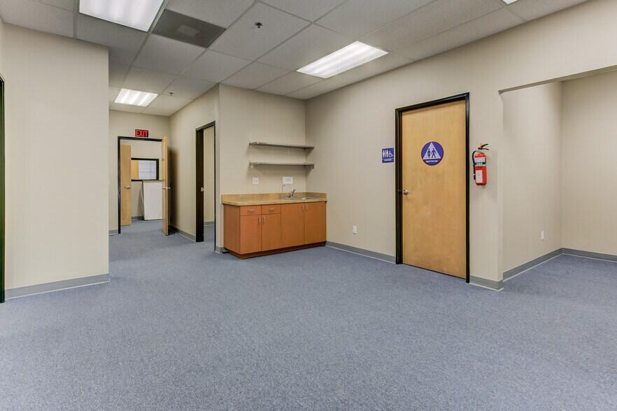 More Photos Of 871 Cotting Ct, Vacaville Warehouse For Lease