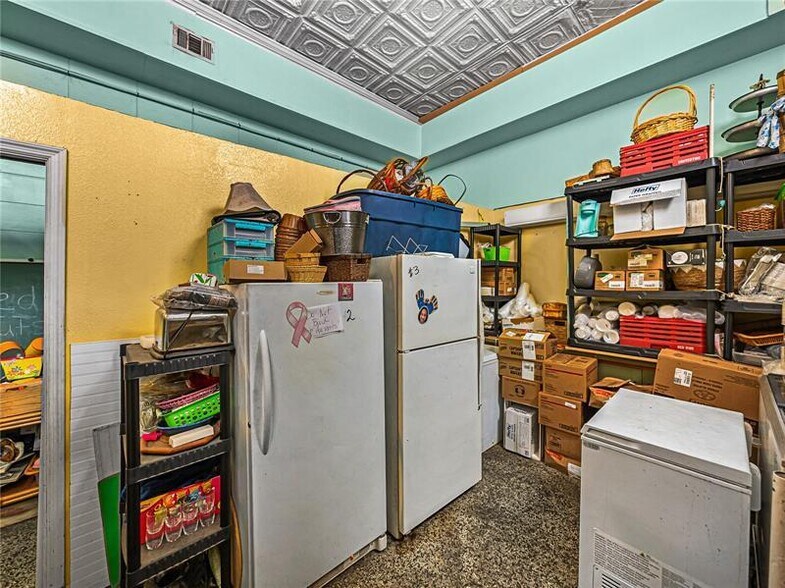 More Photos Of 135 S Central Ave, Bartow Storefront Retail Residential For Sale