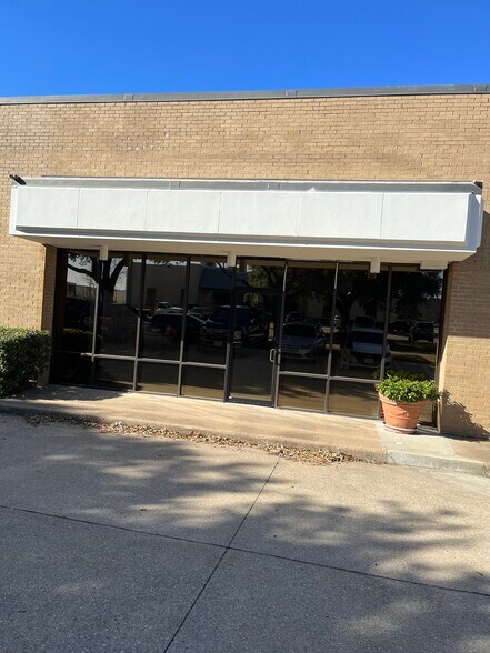 More Photos Of 14207 Proton Rd., Dallas Industrial For Lease