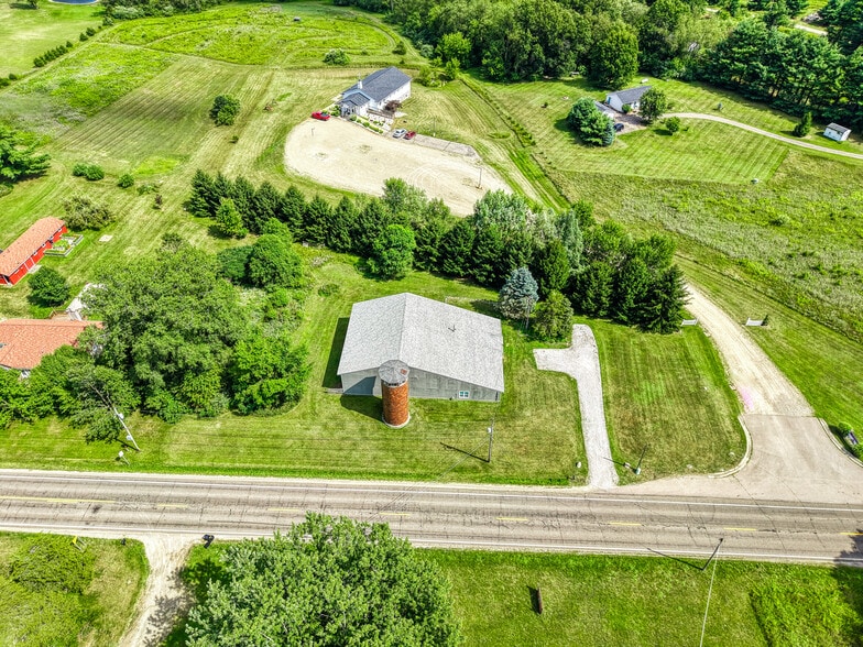 More Photos Of 15921 W M 36, Pinckney Light Distribution For Sale