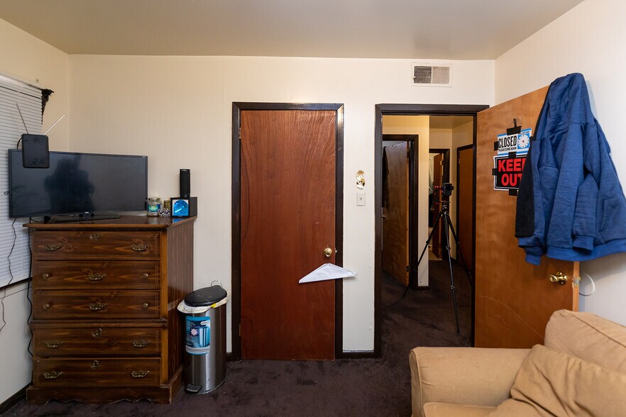 More Photos Of 1861 Corning Ave, Memphis Apartments For Sale