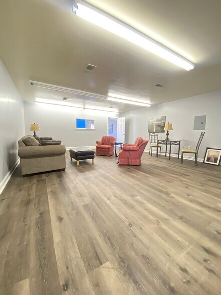 More Photos Of 412 Hwy 90, Bay Saint Louis Office For Sale