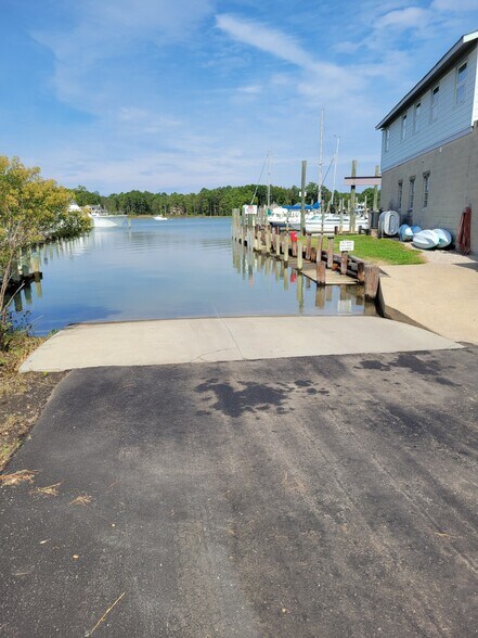 More Photos Of 1742 Back Creek Rd, Seaford Marina For Sale