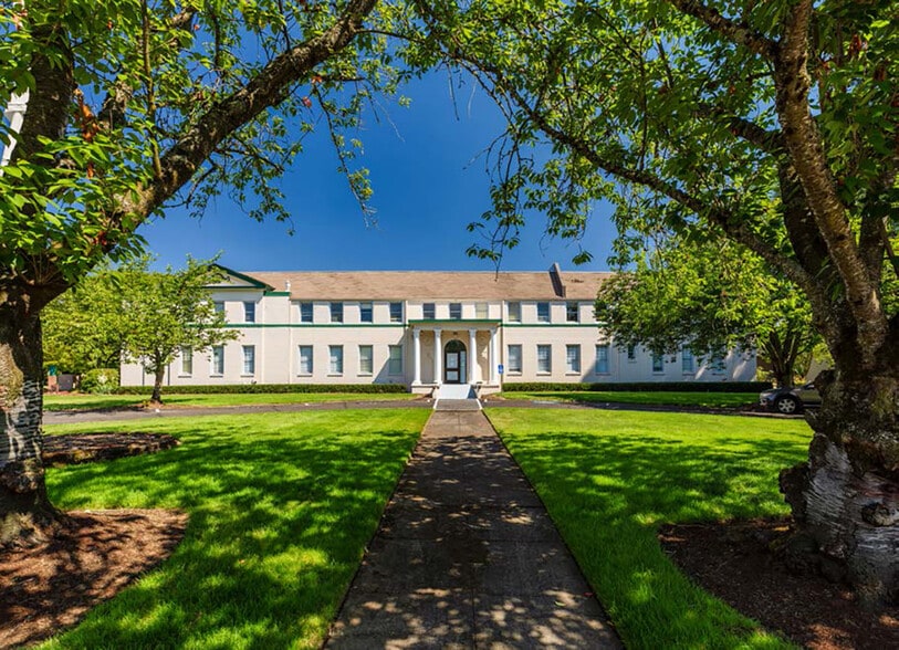 More Photos Of 8435 NE Glisan St, Portland Specialty For Sale