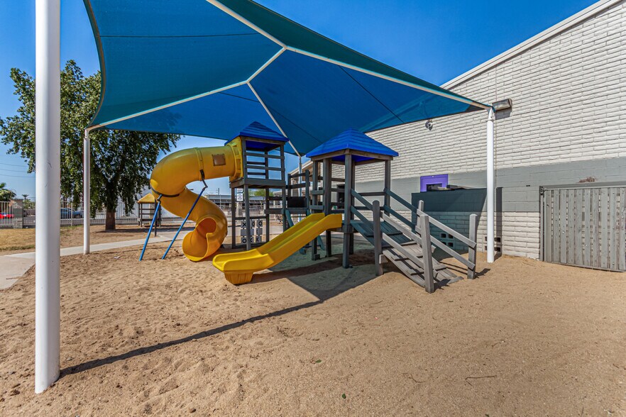 More Photos Of 5827 N 35th Ave, Phoenix Schools For Sale