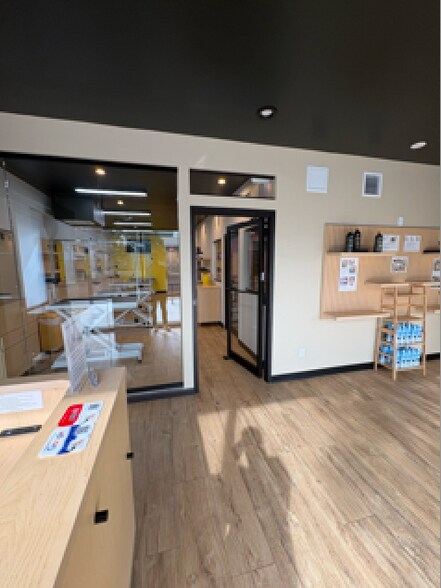 More Photos Of 2819 Central Ave, Saint Petersburg Storefront For Lease