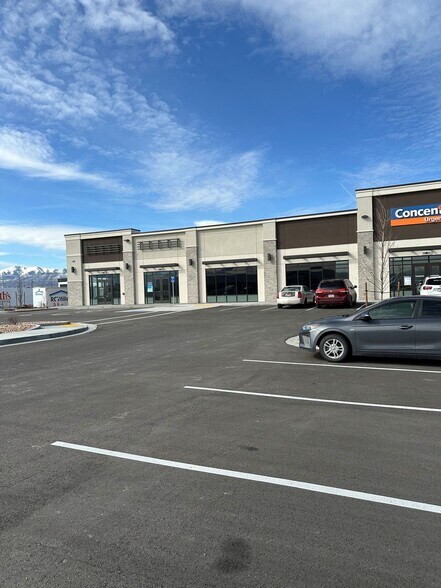 More Photos Of 276 S 5600 W, Salt Lake City Restaurant For Lease