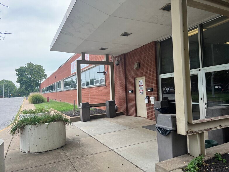 More Photos Of 111 Winnebago St, Saint Louis Warehouse For Lease