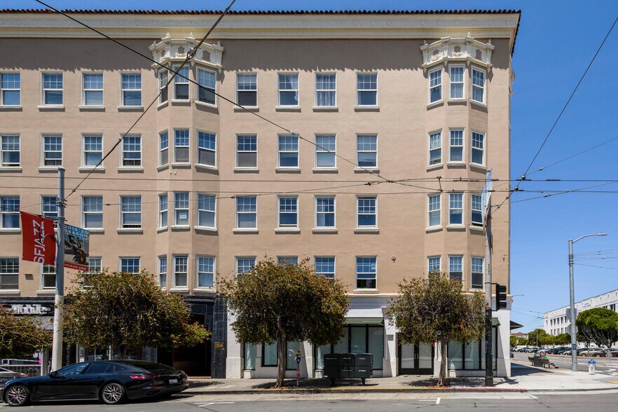 More Photos Of 2000-2020 Chestnut St, San Francisco Storefront Retail Residential For Lease