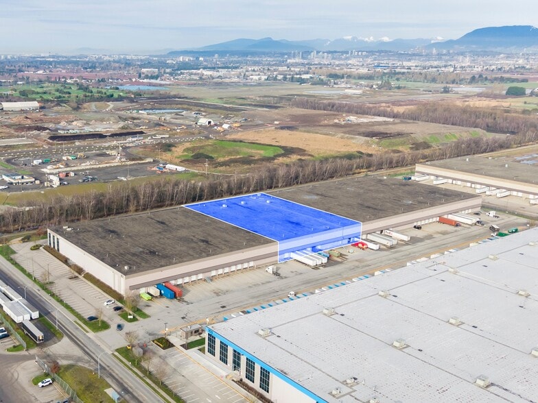 More Photos Of 16111 Blundell Rd, Richmond Distribution For Lease