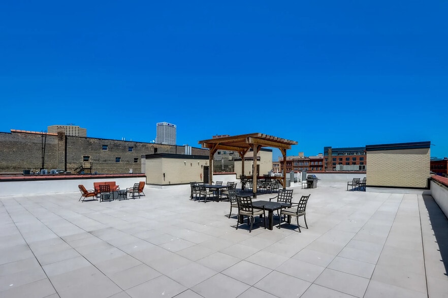 More Photos Of 226 N Water St, Milwaukee Apartments For Sale