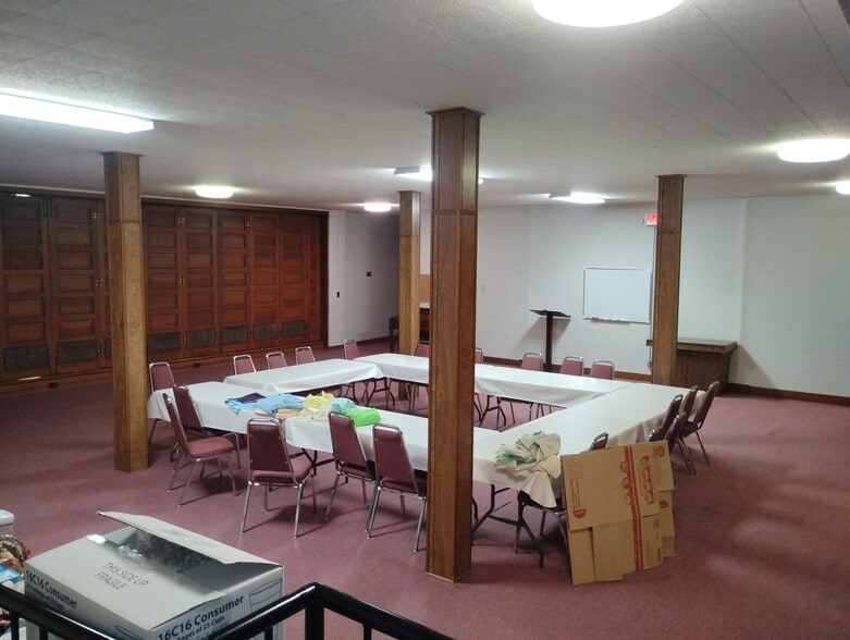 More Photos Of 906 Elm St, Coffeyville Religious Facility For Sale