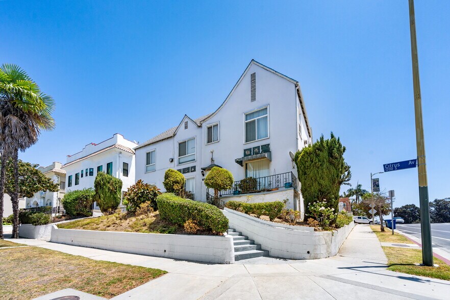More Photos Of 493 San Vicente Blvd, Los Angeles Apartments For Sale