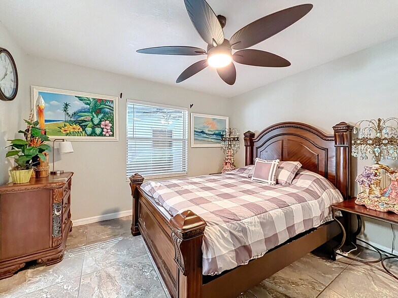 More Photos Of 421 NW 14th Pl, Crystal River Multifamily For Sale