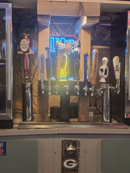 More Photos Of 8101 Schofield Ave, Weston Bar For Sale