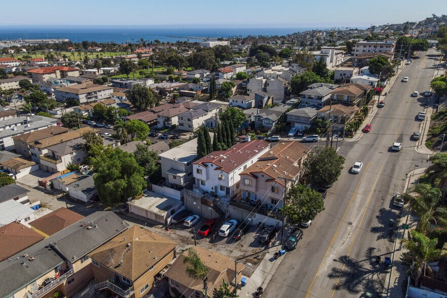 More Photos Of 684 W 23rd St, San Pedro Multifamily For Sale