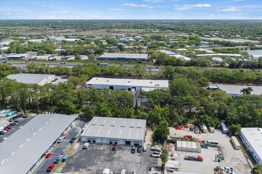 More Photos Of 1755 Cattlemen Rd, Sarasota Warehouse For Lease