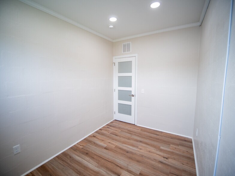 More Photos Of 110-112 Irvin Ave SW, Live Oak Medical For Sale