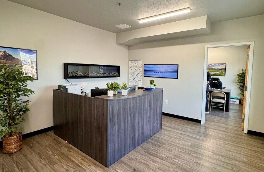 More Photos Of 3677 E Comstock ave, Nampa Industrial For Lease