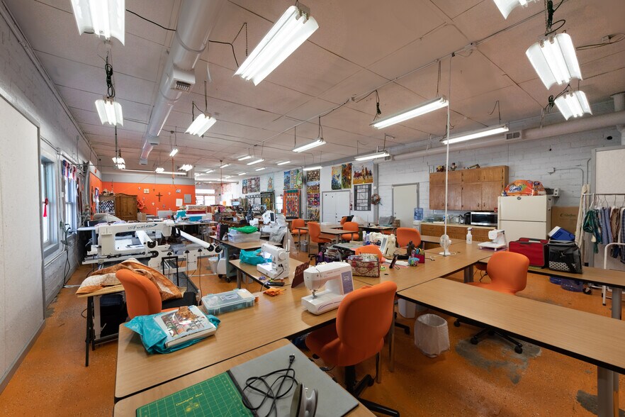 More Photos Of 315 N Bridge St, Henrietta Storefront For Sale