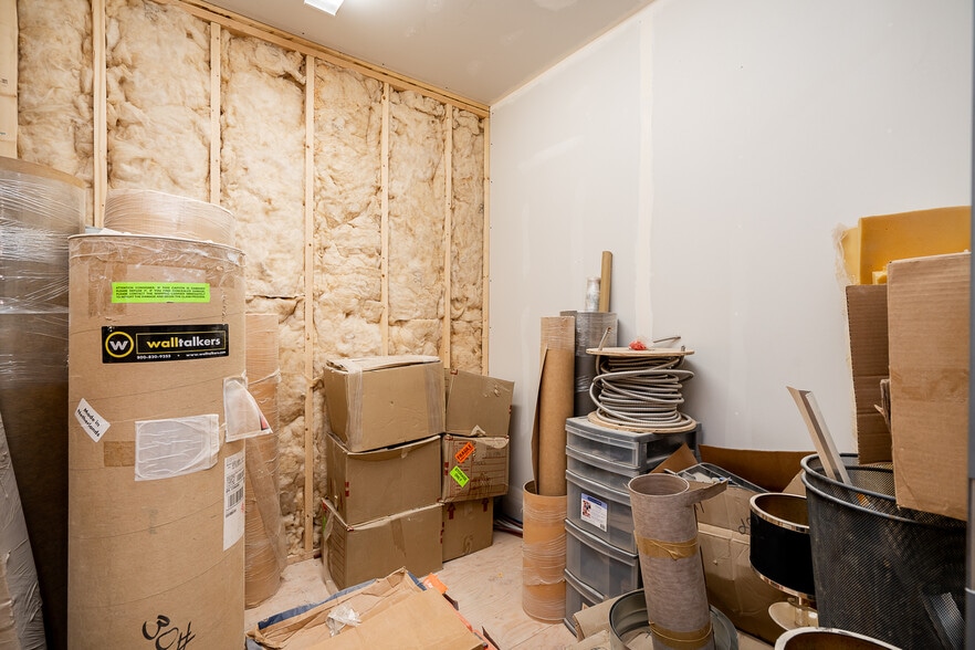 More Photos Of 7252 River Pl, Mission Warehouse For Sale